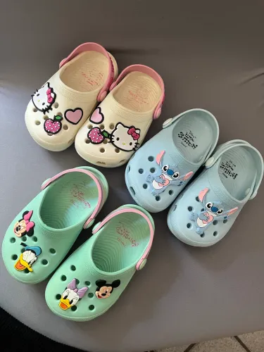 VENDO 03 CROCS TAM 22/23 R$ 80,00