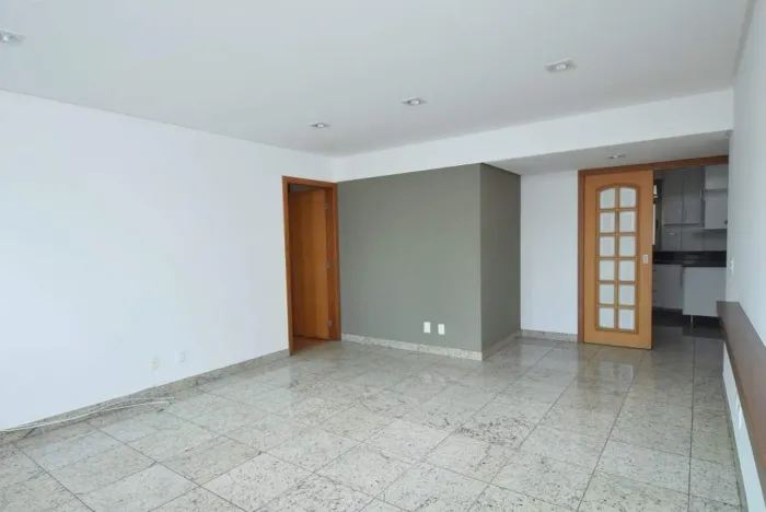 Apartamento de 4 quartos em Funcionários, BH