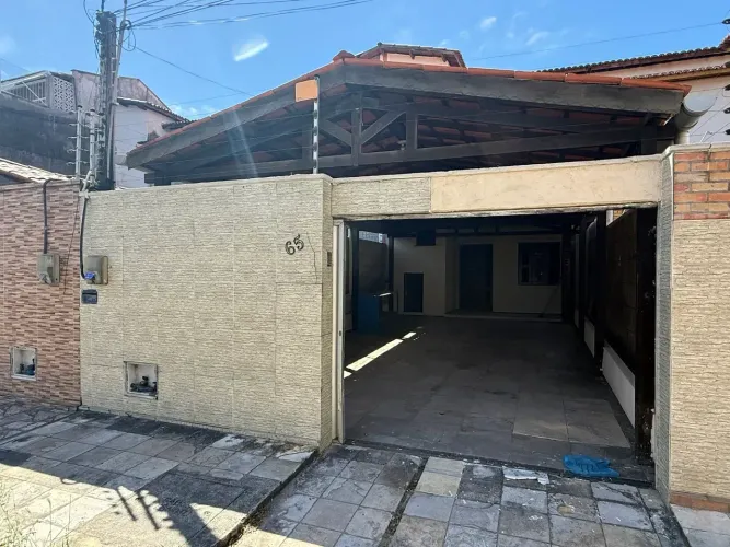 linda casa com 3 quartos, sendo 2 suites no mondubim