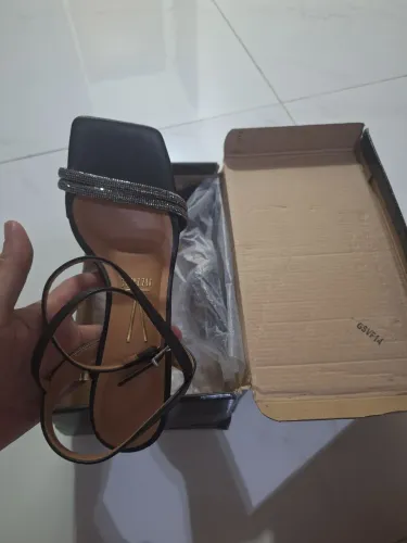 Sandália Vizzano preta 34