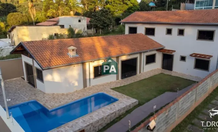Chácara com 4 quartos à venda, 325 m² - Morada dos Pássaros - Poços de Caldas/MG