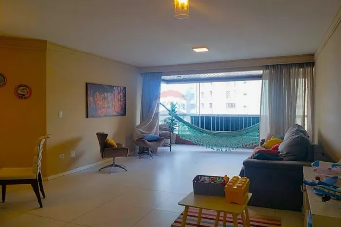 Apartamento com 4 quartos e 2 vagas na Av. Bernardo Vieira de Melo, em Piedade