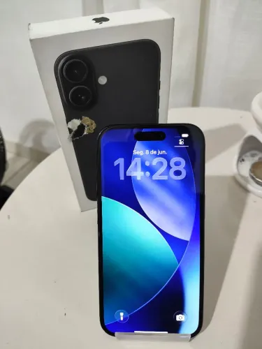 iPhone 16