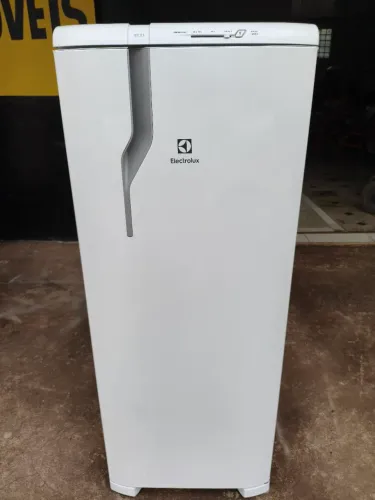Geladeira Electrolux 280 litros ( Nova )