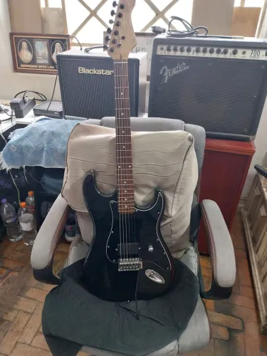 Guitarra strato luthier TOM DELONGUE