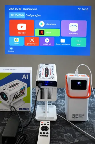 Projetor Smart A1 Android 12 | Até 200 Polegadas | Wi-Fi | Netflix, YouTube e Streaming