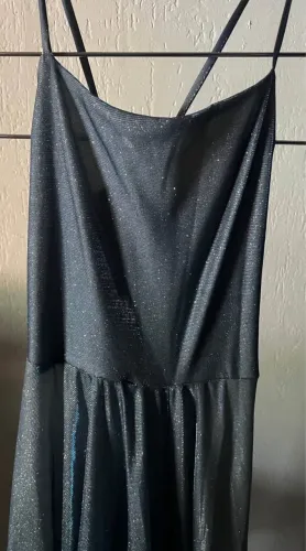 VESTIDO DE FESTA COM GLITTER