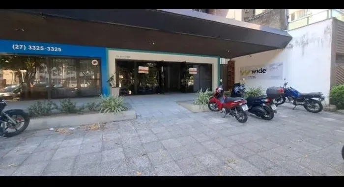 Loja de 173 m² com mezanino no polo médico de Vitória/ES