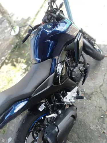 Vendo ou troco moto novinha com apenas 5 meses de uso