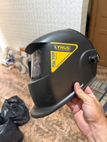 máscara de solda automática (autoescurecimento) da marca Lynus, modelo MSL-350F 