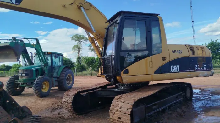 Escavadeira CAT 320C