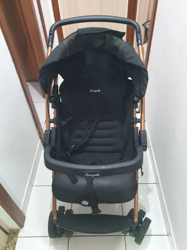Carrinho de bebê
