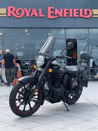 ROYAL ENFIELD CLASSIC DARK 350 - 2025*