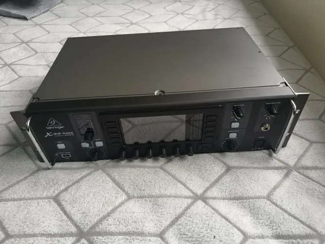 Behringer X32 rack mesa de som digital