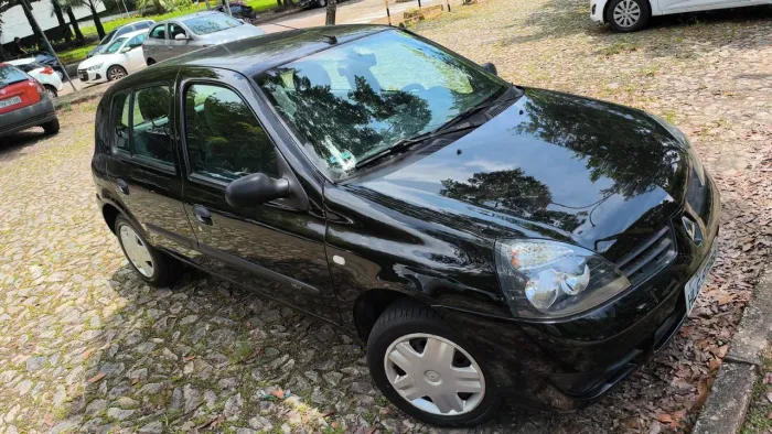 Renault Clio Hi-flex 1.0 16V 5P 2011