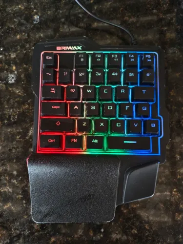 ACEITO PROPOSTA/TROCA Teclado de uma mão, apenas marquinhas de uso