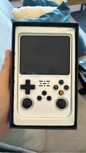 Game retrô R36s com +15000 jogos
