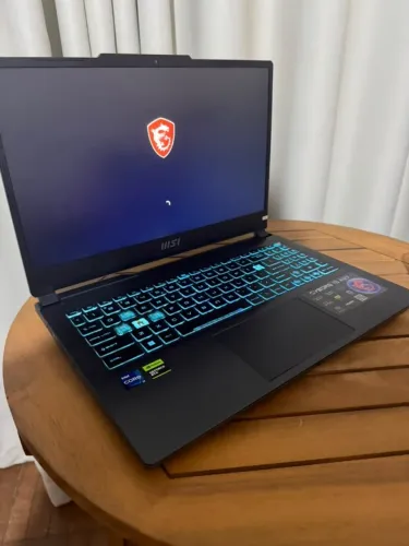 Notebook Gamer MSI Cyborg 15 - i7 12ª Gen + RTX 4060 + 32GB RAM