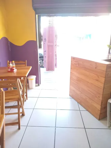 vendo esse conjunto de mesa com balcão recepção