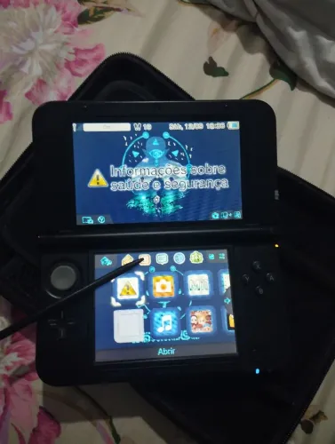 Nintendo 3DS XL versão azul pokémon XY desbloqueado com case para transporte