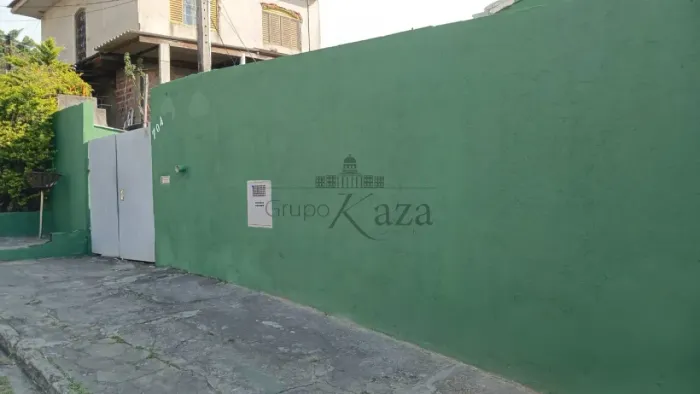 Casa - Jacareí - Parque Santo Antônio - 2 Dormitórios - 64m².
