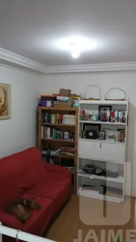 Apartamento reformado em excelente localização!
