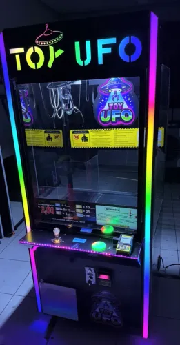 Vendo máquina de pelúcia