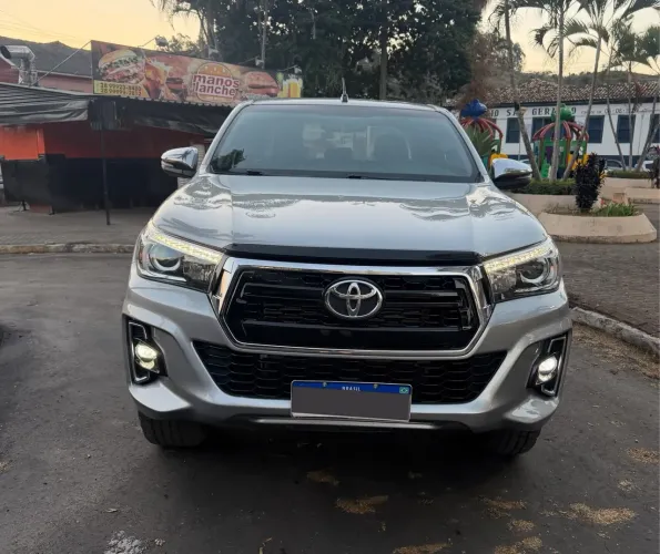 Toyota Hilux CD SRX 4X4 2.8 TDI 16V Diesel Aut. 2019
