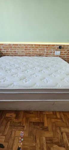 Cama Queen Simmons