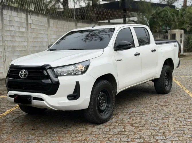 Toyota Hilux CD 4X4 2.8 Diesel Mec. 2022