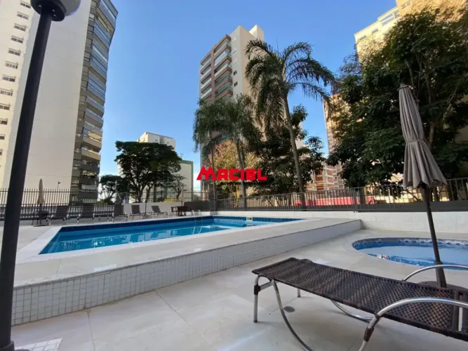 Apartamento com 3 dormitórios - 125 m2 em frente do Parque Santos Dumont