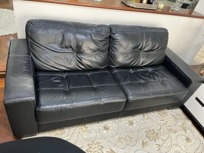 Sofá de couro legitimo preto