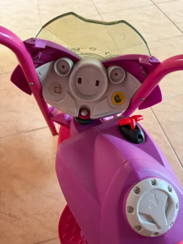 Moto elétrica infantil