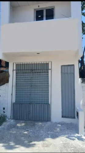 Loja comercial térreo + kit net 