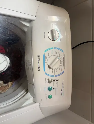 Máquina de lavar Electrolux 12 quilos