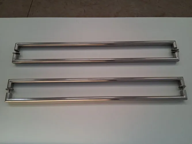 Puxadores em aço inox para porta 2 PARES
