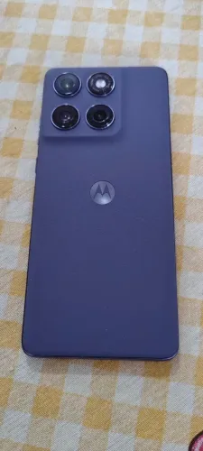 Troco moto Edge 60 Fusion.