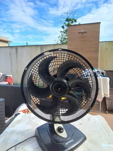 Ventilador grande por 35 reais funcionando