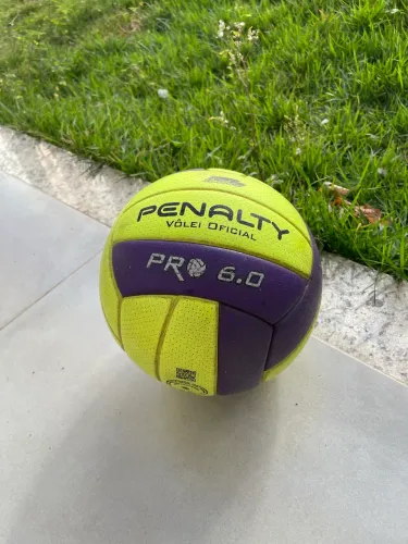 BOLA DE VOLEI PENALTY 6.0 PROFISSIONAL