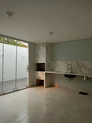 ALUGO CASA COM 3 QUARTOS TODA REFORMADA NO PORTO