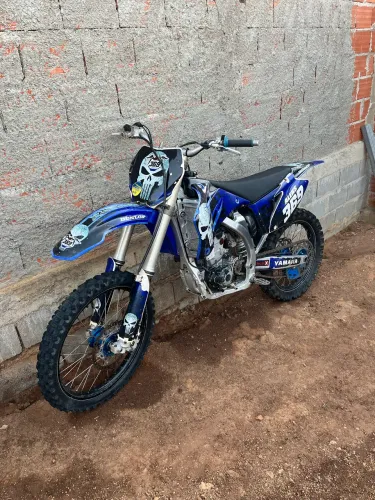 Vende-se yz 250 ano 2009