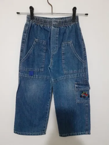 CALÇA JEANS. TAMANHO 4