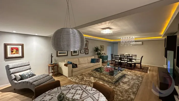 Apartamento de 3 dorms no bairro Agronômica
