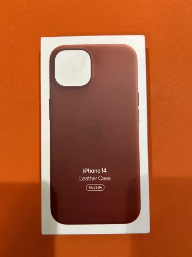 Capa Apple iPhone 14 couro terracota