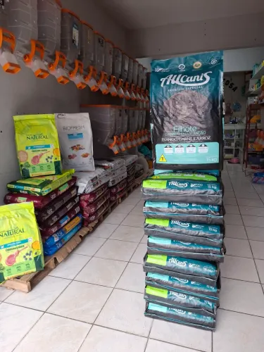 RAÇÕES E ACESSÓRIOS PARA CÃES E GATOS 