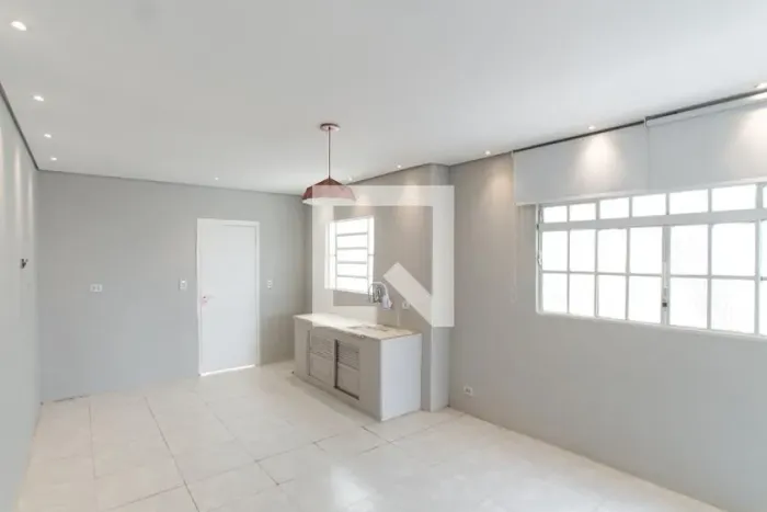 Casa à Venda - Vila Constança , 1 Quarto, 160 m2