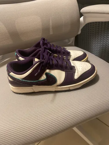 Nike Dunk Low Chenille Swoosh Grand Purple