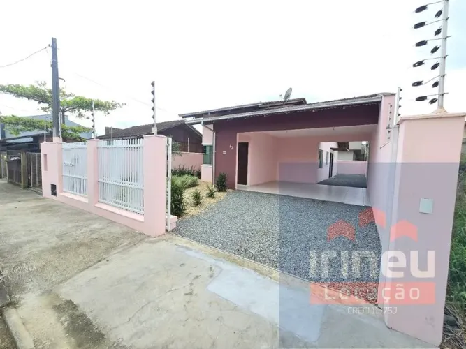 CASA RESIDENCIAL ARAQUARI - SC