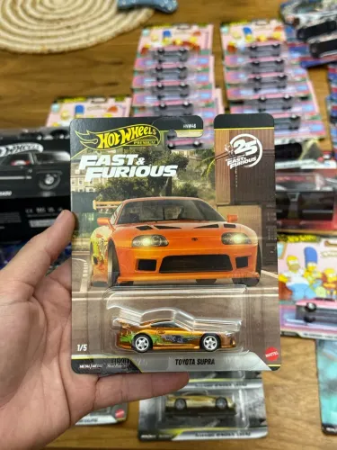 Hot wheels premium velozes e furiosos Toyota supra chase 25 anos