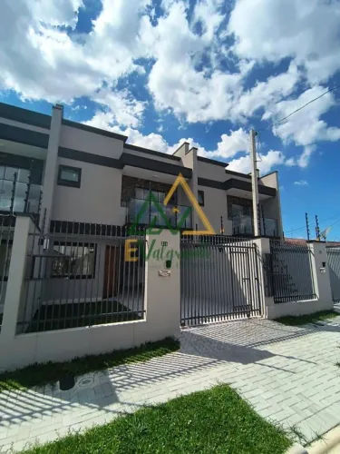 Sobrado à venda no bairro Cajuru em Curitiba/PR